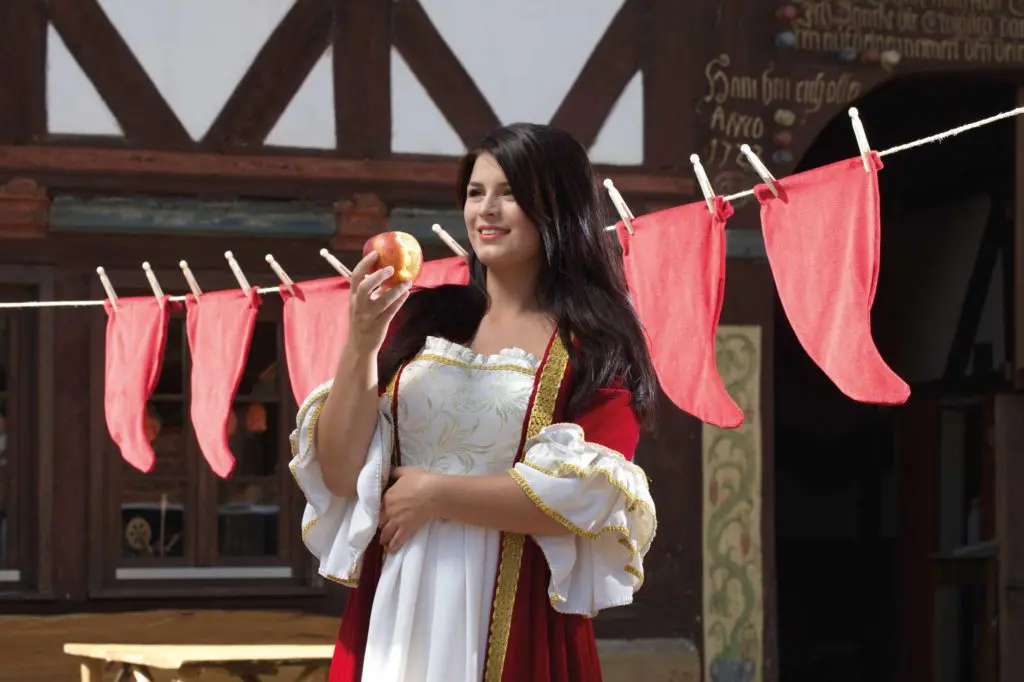 Schneewittchen - Weiß wie Schnee, rot wie Blut und schwarz wie Ebenholz … Foto: Jörg Lantelme – stock.adobe.com