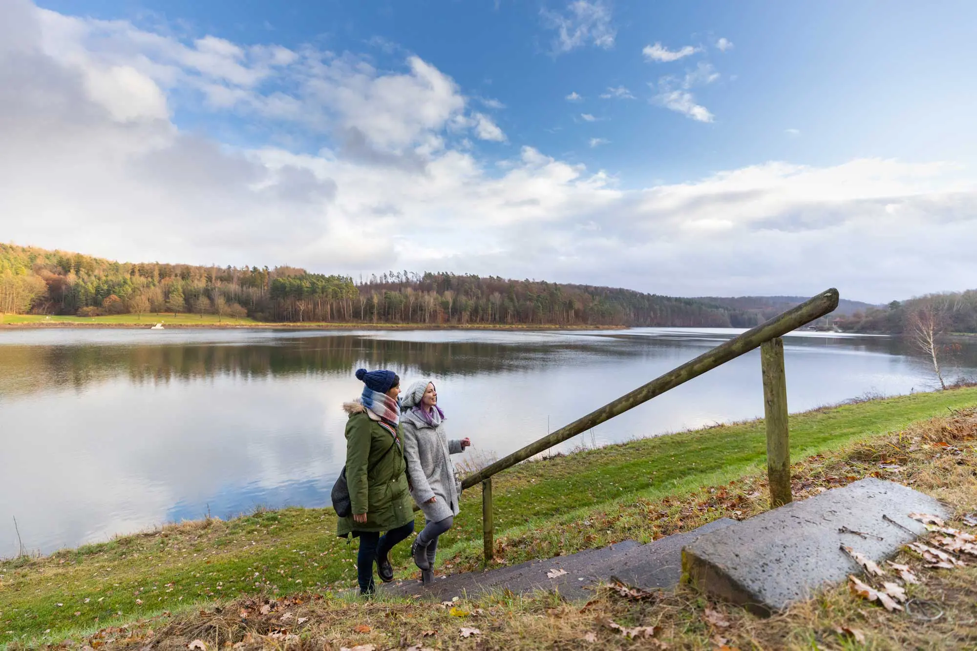 Der Twistesee in der Nähe von Bad Arolsen lädt immer zu einem entspannten Spaziergang ein.