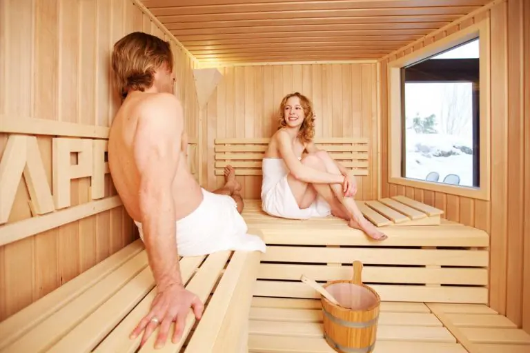 Wellness und Winter gehören irgendwie zusammen. Besonders in den kalten und dunklen Wintermonaten ist die Nachfrage nach entspannten Auszeiten groß. Auch Nordhessen und das Sauerland bieten eine ganze Reihe von Wellness-Angeboten, die sowohl von Touristen als auch von Einheimischen gerne genutzt werden.