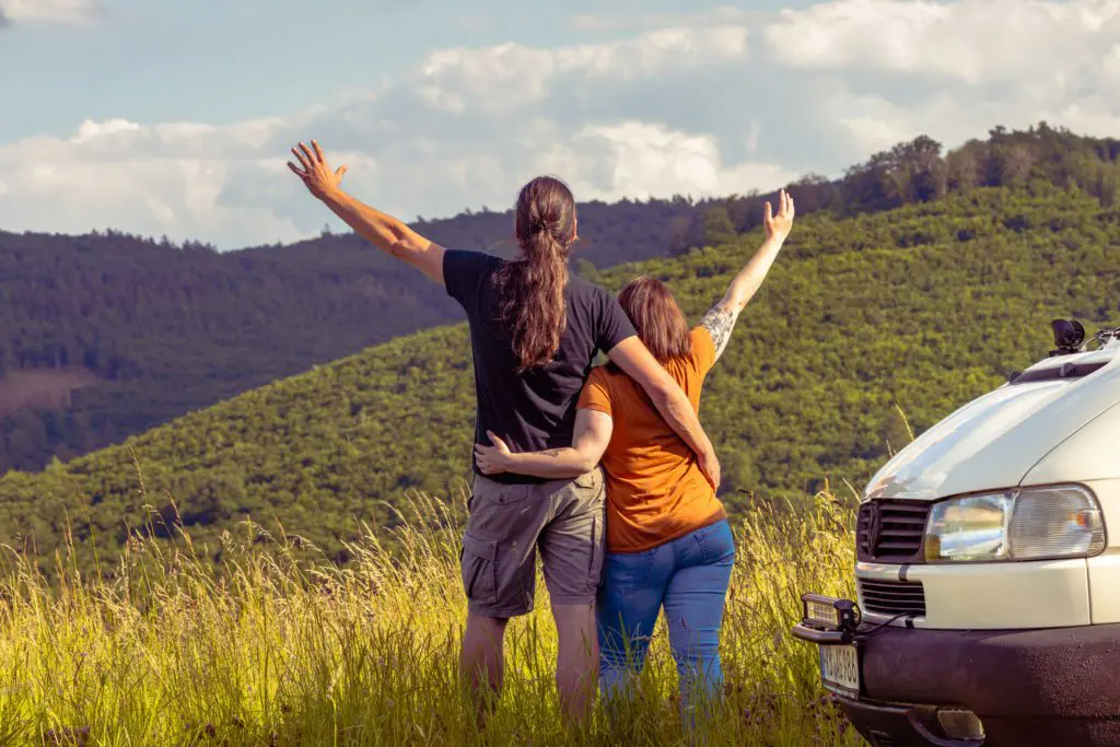 Julia und Andreas beim Van-Camping – Edlake 2022