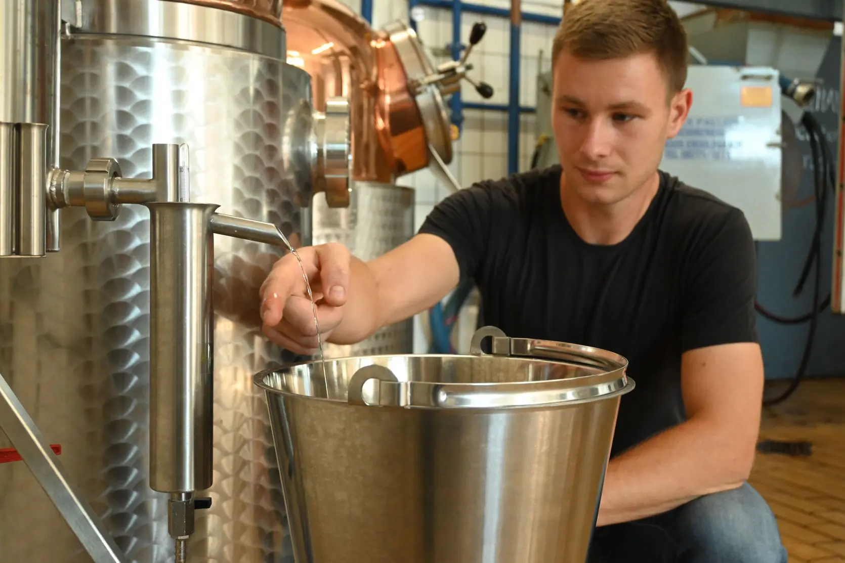 Jakob Wittmer-Eigenbrodt kümmert sich um die Brennerei