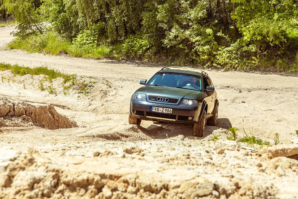 … unbeaufsichtigtes Spielen erlaubt - im Offroadpark "Böser Wolf"
