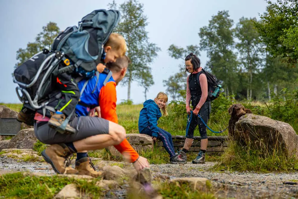 Die Luft ist rein – Mit „Klimi on Tour“ in Winterbergs grüner Lunge 1 Familie beim Wanderausflug