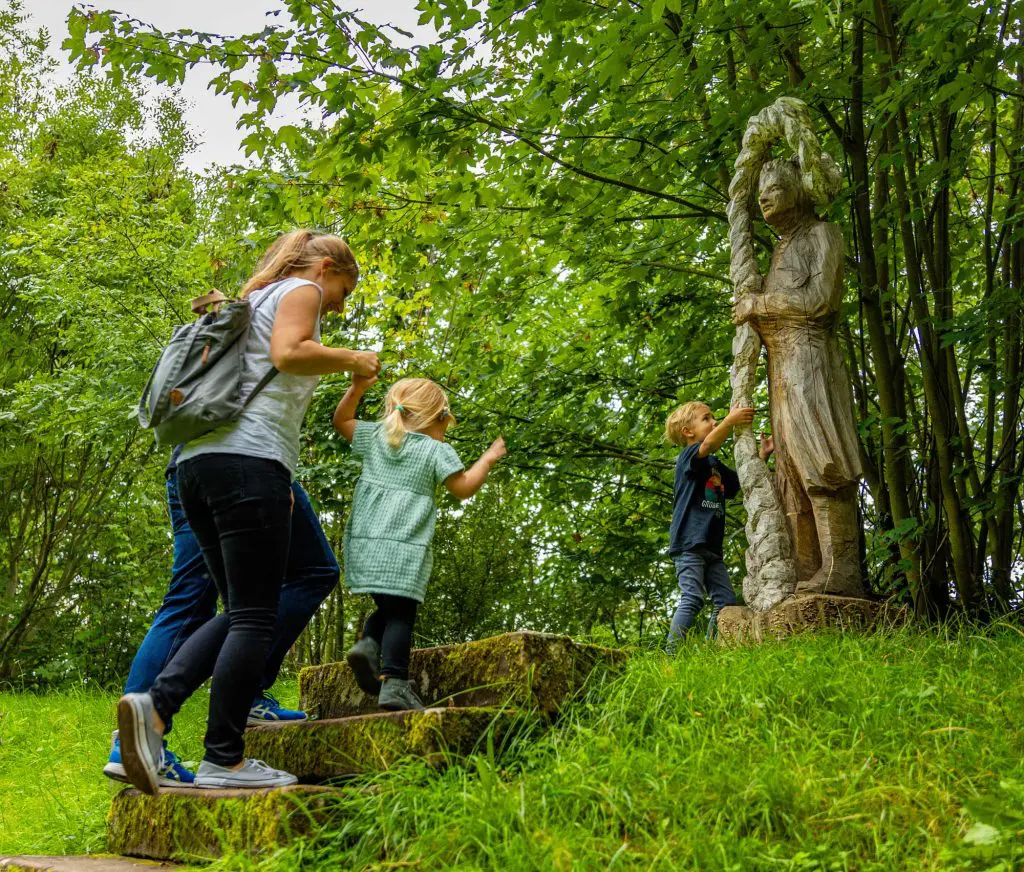 Kunst auf dem Kunstweg in Battenberg