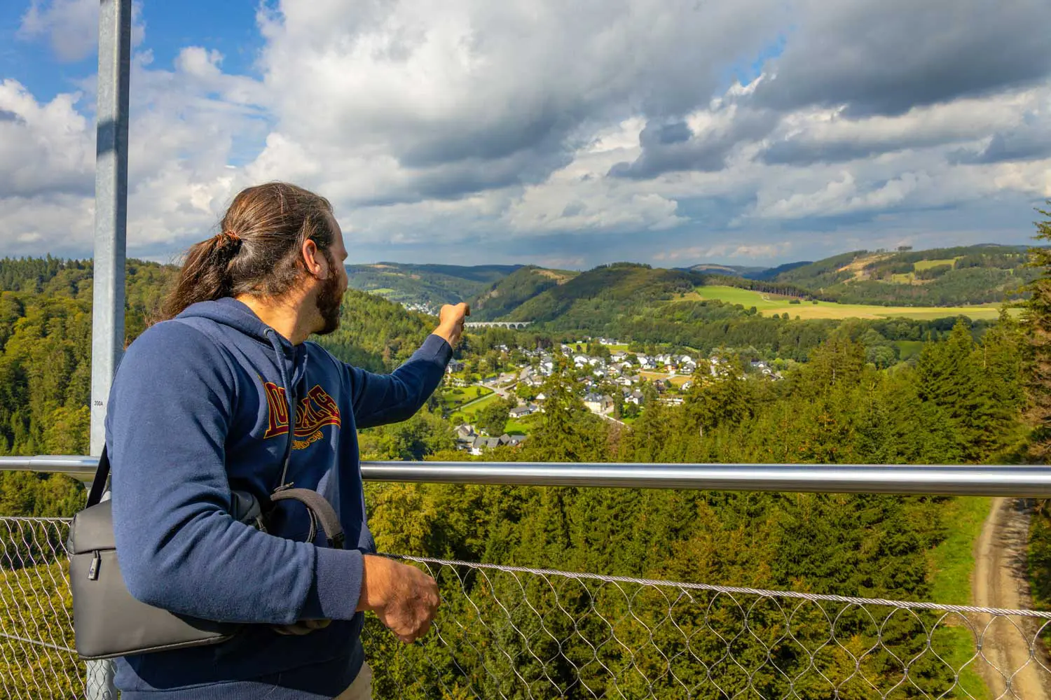 Andis Tipp – über den Skywalk Willingen laufen, anschließend eine ausgedehnte Radtour durch das wunderschöne Upland machen und schließlich in einer der zahlreichen Gastronomien einkehren.