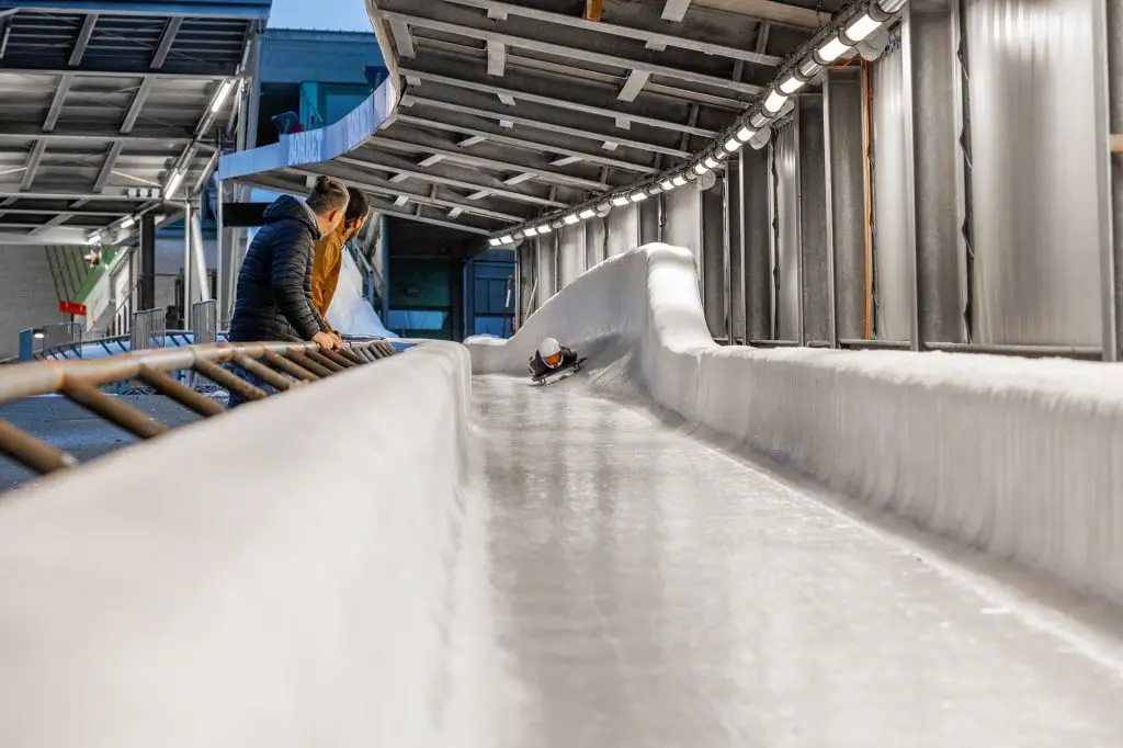 Adrenalinrausch im Eiskanal – VELTINS-EisArena Winterberg