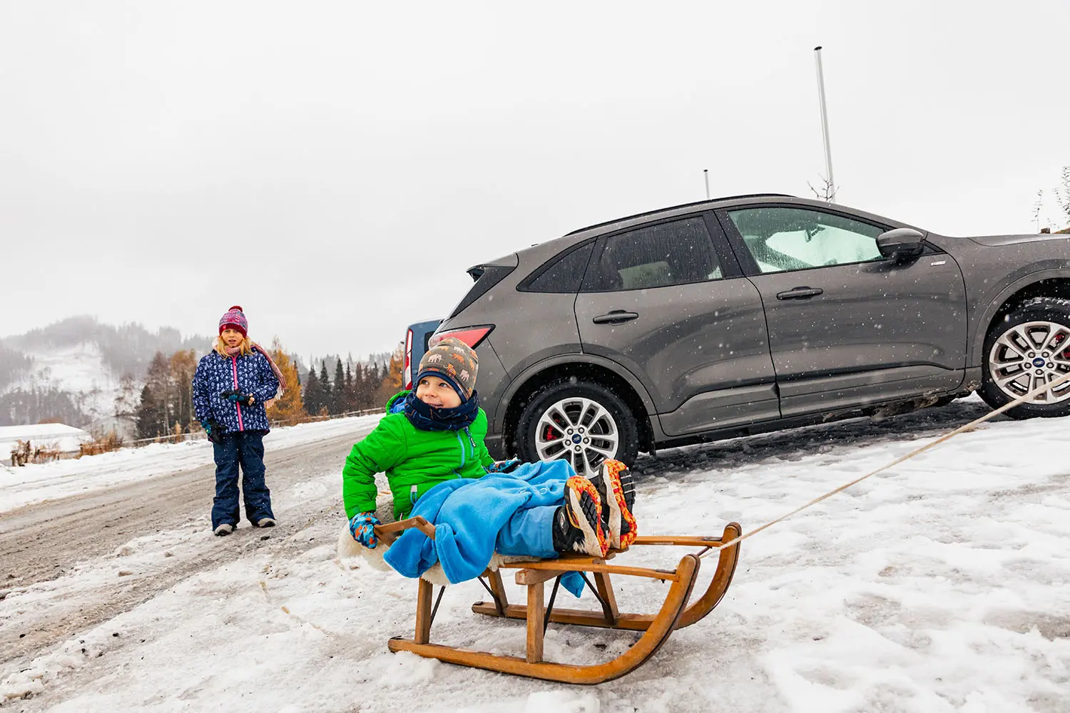 Rodeln im Winter – ein rasantes Winterabenteuer für die ganze Familie