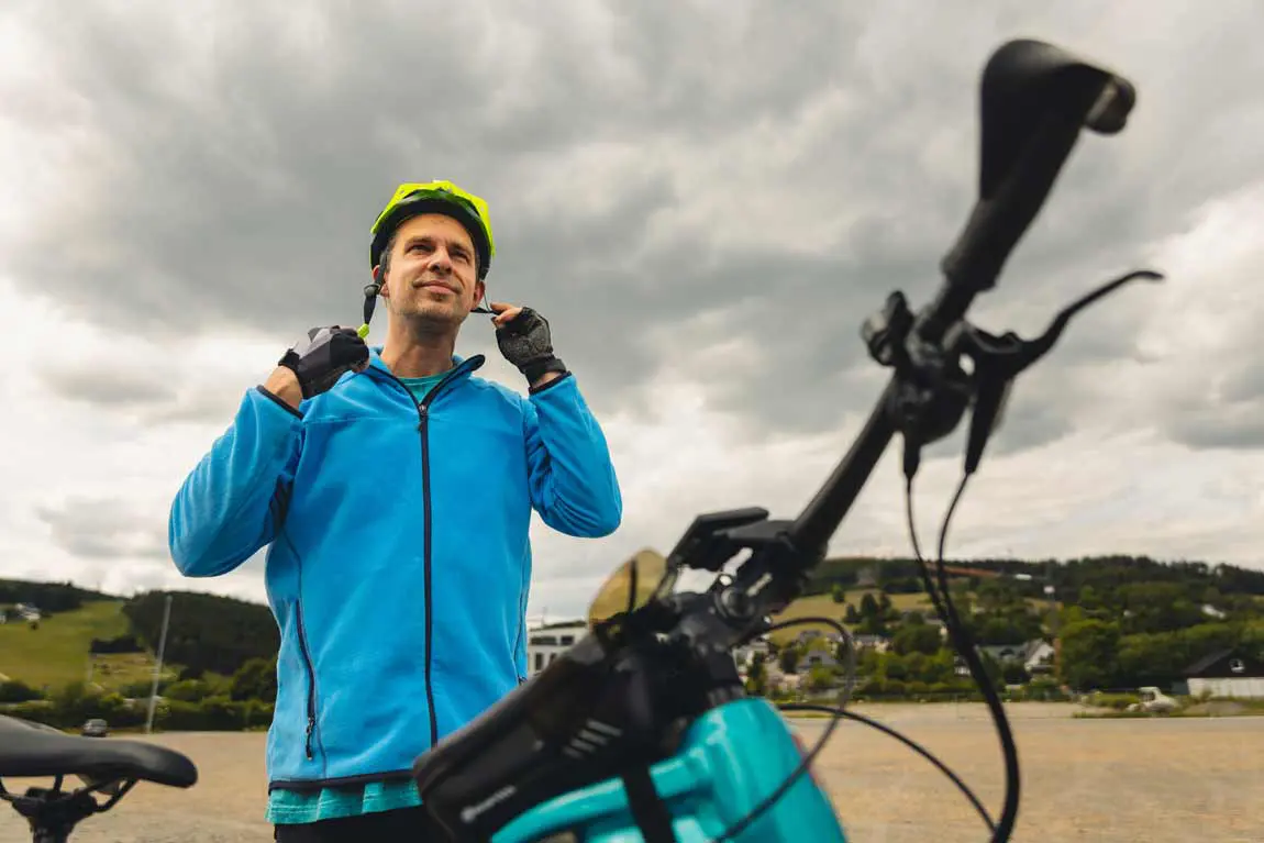 Neue Wege: Die Green Trails 1 Gleich geht’s los ... Helm auf und rauf aufs Bike. Die Green Trails zeigen dir den Landkreis von seiner schönsten Seite. Bis ins kleinste Detail optimiert.