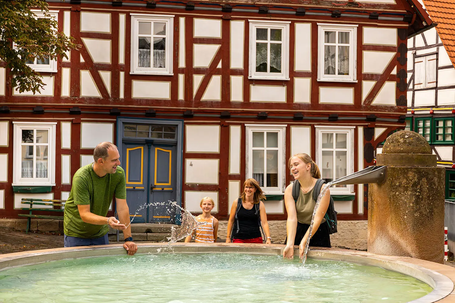 Eine faszinierende Stadttour durch Naumburg, wo historische Architektur, charmante Gassen und kulturelle Highlights die Besucher in eine reiche Vergangenheit eintauchen lassen. Foto: David Heise