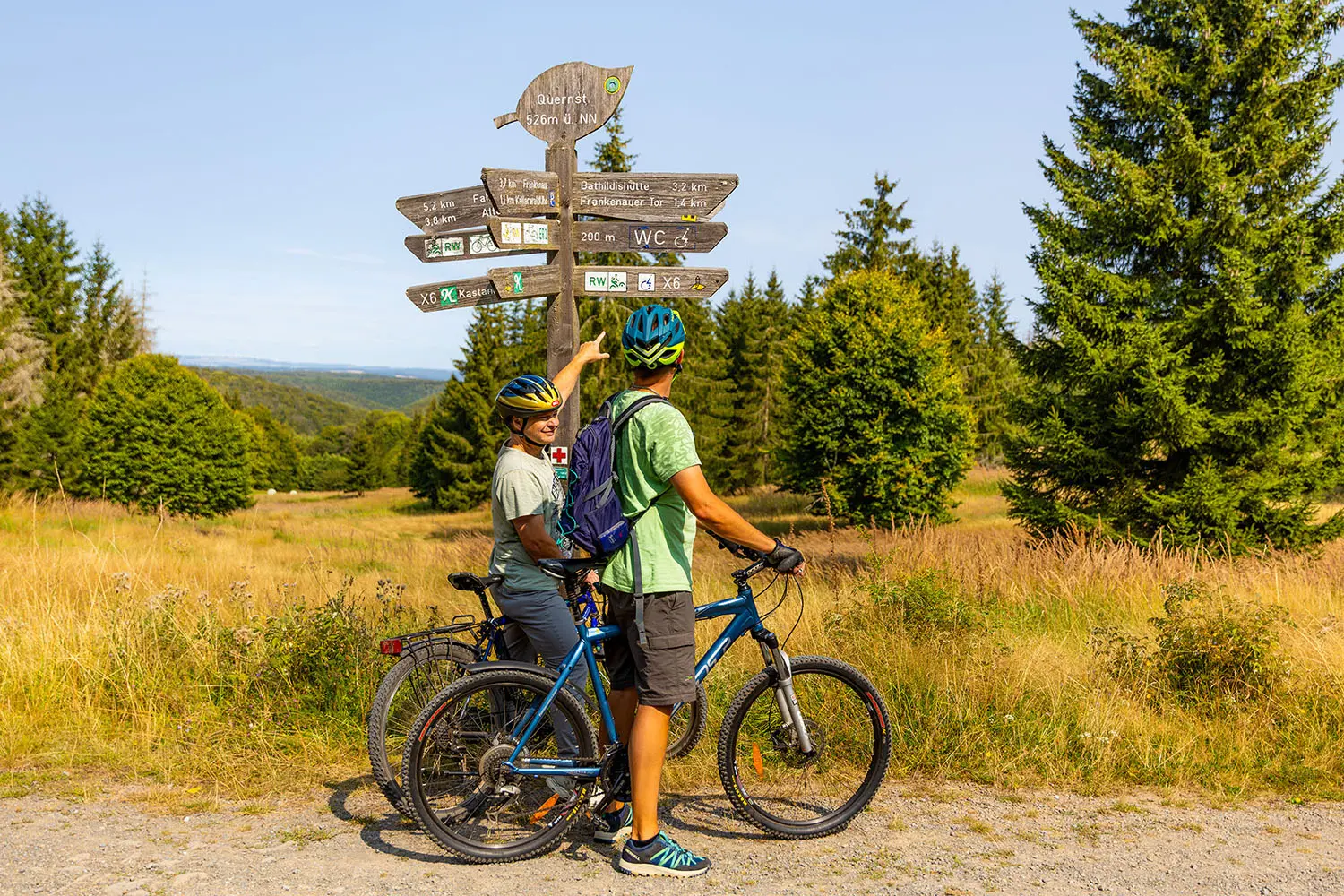 Traumhafte Radabenteuer im Nationalpark Kellerwald Edersee 1 Eine spannende Radtour durch den Nationalpark Kellerwald Edersee, wo die atemberaubende Natur, dichte Wälder und glitzernde Gewässer die perfekte Kulisse für Abenteuer und Erholung bieten.Foto: David Heise