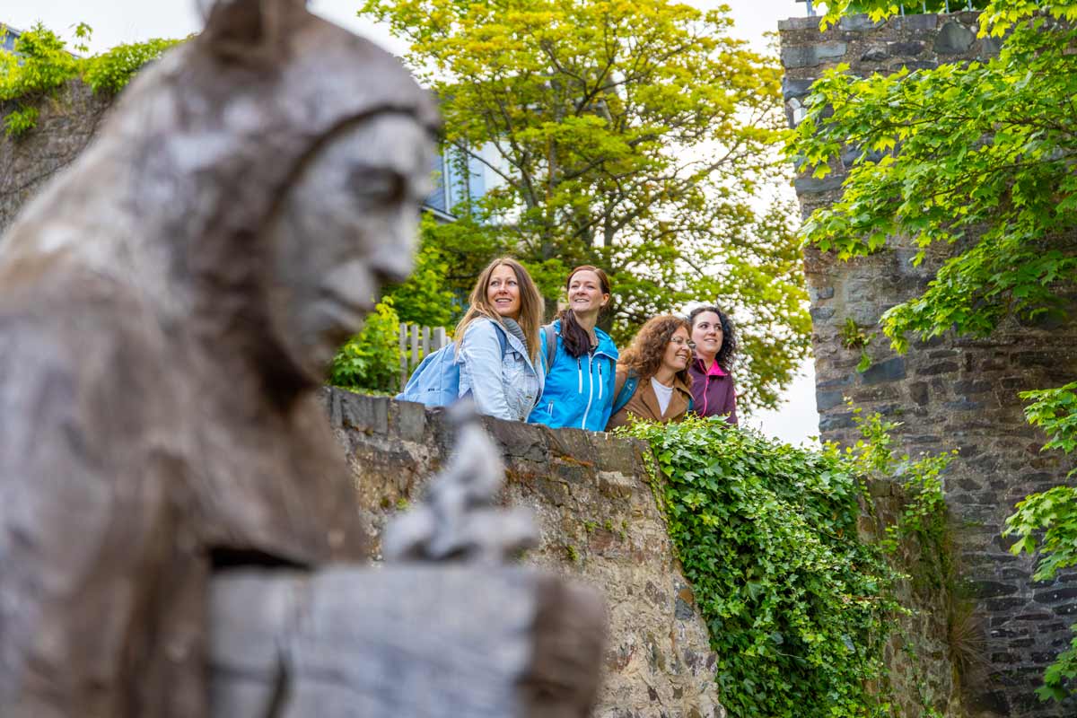 Battenberg, auch „Bergstadt im Walde“ genannt, ist wahrlich ein malerisches Kleinod. Eine Stadt, in der es sehr viel zu entdecken gibt